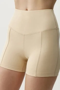 Pantal&oacute;n corto deportivo Deo beige