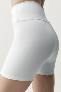 Pantal&oacute;n corto deportivo Roland blanco roto
