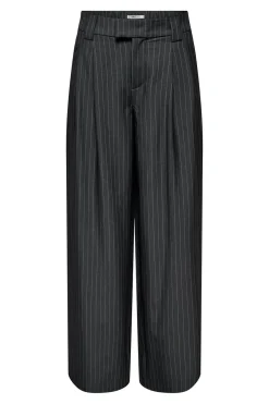 Pantal&oacute;n de traje raya diplom&aacute;tica