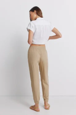 Pantal&oacute;n jogger con goma