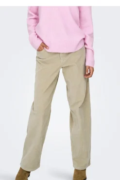 Pantal&oacute;n recto con cintur&oacute;n