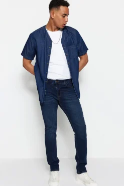 Pantal&oacute;n vaquero ajustado