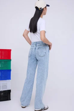 Pantal&oacute;n vaquero ancho
