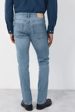 Pantal&oacute;n vaquero ligero slim fit