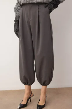 Pantalones bombachos flu&iacute;dos