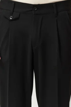 Pantalones tipo traje