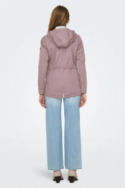 Parka con capucha