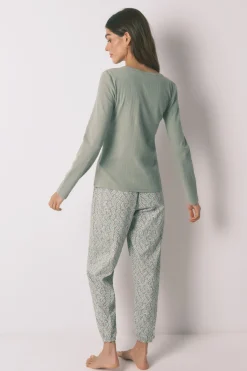 Pijama largo algod&oacute;n estampado flores verde
