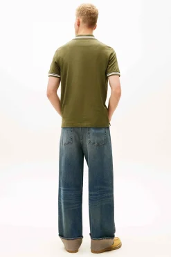 Polo de corte regular