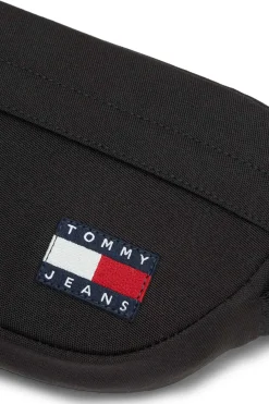 Ri&ntilde;onera de Tommy Jeans con logo bandera