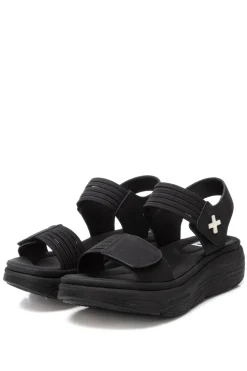 Sandalia tiras el&aacute;sticas velcro