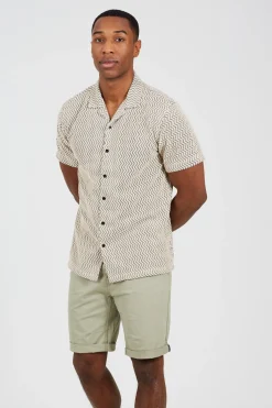 Short b&aacute;sico con cinco bolsillos