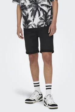 Short denim de hombre regular fit.