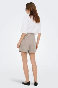 Shorts con lazada