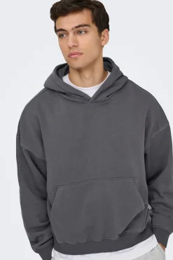 Sudadera con capucha.