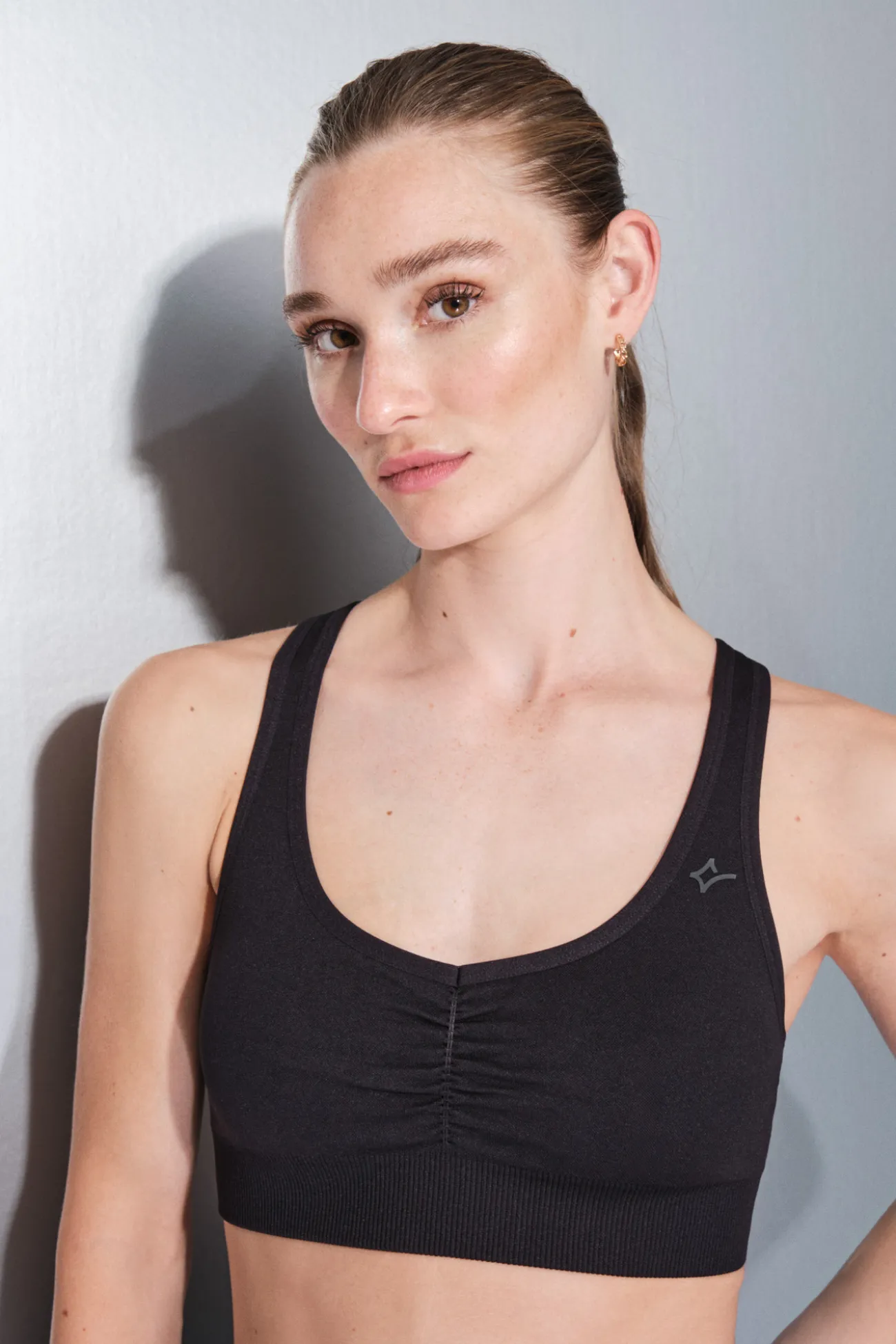 Sujetador deportivo negro SEAMLESS FIT