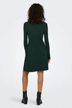 Vestido corto canal&eacute;