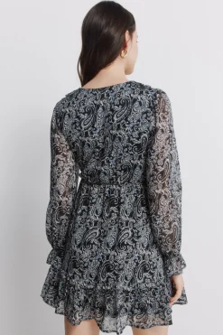Vestido corto estampado manga larga