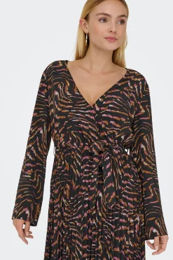 Vestido corto plisado