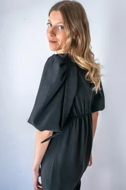 Vestido escote pico
