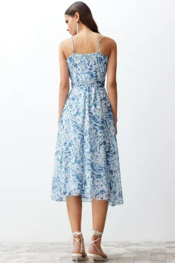 Vestido midi de tirantes lazo