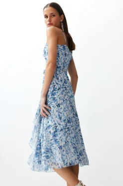Vestido midi de tirantes lazo
