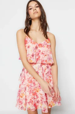 Vestido mini volantes