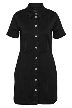 Vestido vaquero corto de manga corta con abotonado frontal y bolsillos.