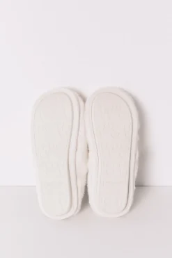 Zapatillas casa mercedita pelo blancas