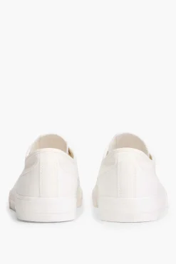 Zapatillas con bandera